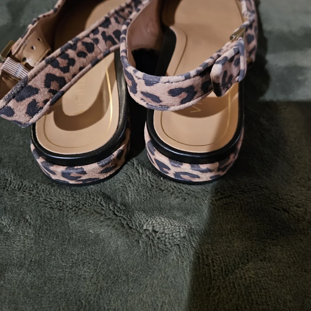 Vionic stylish slingback